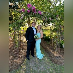 Meet your Posher, Olivia